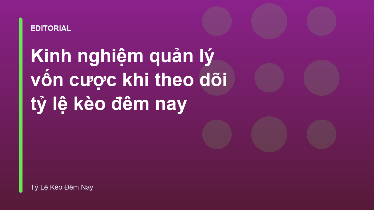 Người chơi đang phân tích tỷ lệ kèo đêm nay trên máy tính